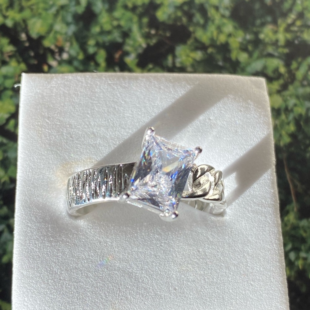 Sterling silver ring with stone 💍💎✨ - Picture 8 of 8